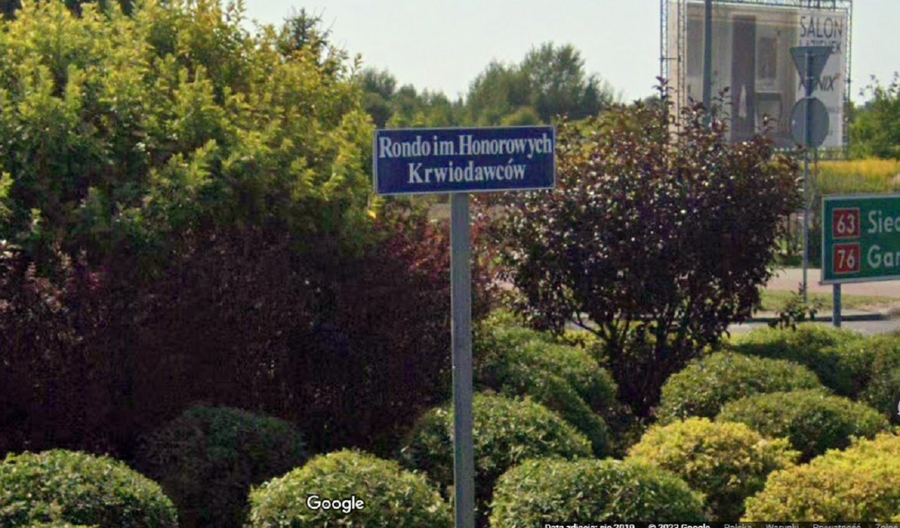 Elbląg, Rondo Honorowych Krwiodawców w Łukowie na Lubelszczyźnie (Google StreetView) Elbląg, Rondo Honorowych Krwiodawców w Łukowie na Lubelszczyźnie (Google StreetView)