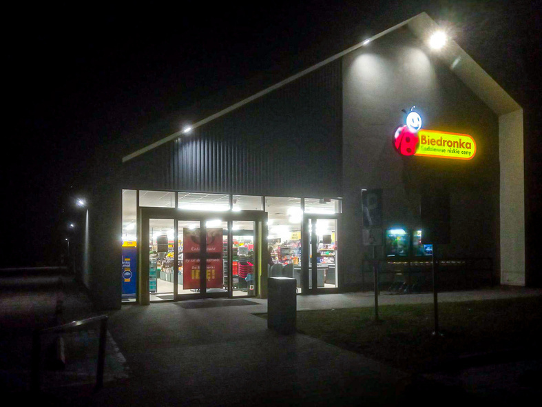 Elbląg, Włamali się do Biedronki, celem był sejf Elbląg, Włamali się do Biedronki, celem był sejf