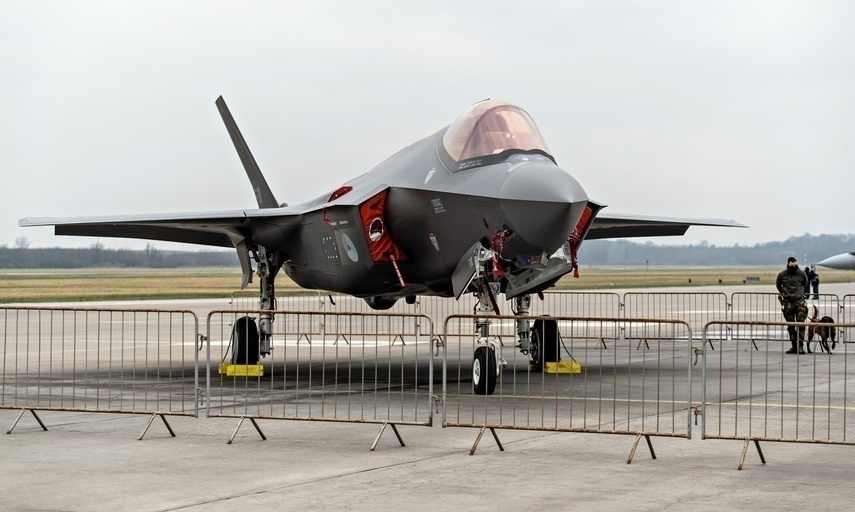 Elbląg, F-35 z holenderskimi znakami. Tego typu samoloty stacjonują tymczasowo w 22 Bazie Lotnictwa Taktycznego w Królewie Malborskim Elbląg, F-35 z holenderskimi znakami. Tego typu samoloty stacjonują tymczasowo w 22 Bazie Lotnictwa Taktycznego w Królewie Malborskim