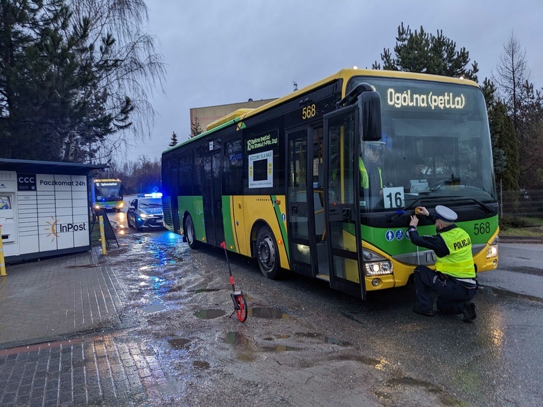 Elbląg, Nie żyje kobieta potrącona przez miejski autobus Elbląg, Nie żyje kobieta potrącona przez miejski autobus
