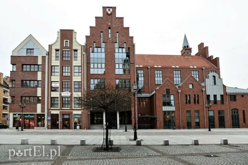 Elbląg, Wernisaż prac malarskich w Ratuszu Staromiejskim