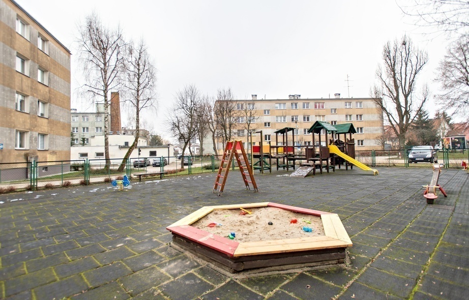 Elbląg, Plac zabaw przy ul. Żeglarskiej, którego dotyczy ankieta Elbląg, Plac zabaw przy ul. Żeglarskiej, którego dotyczy ankieta
