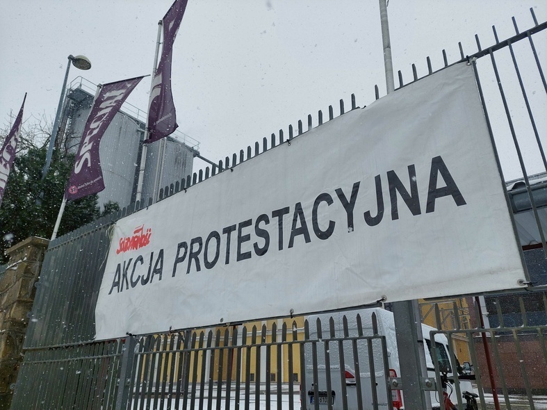 Elbląg, Protest na bramie browaru Elbląg, Protest na bramie browaru