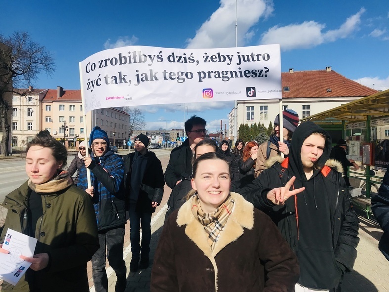 Elbląg, Warto żyć pytaniami Elbląg, Warto żyć pytaniami