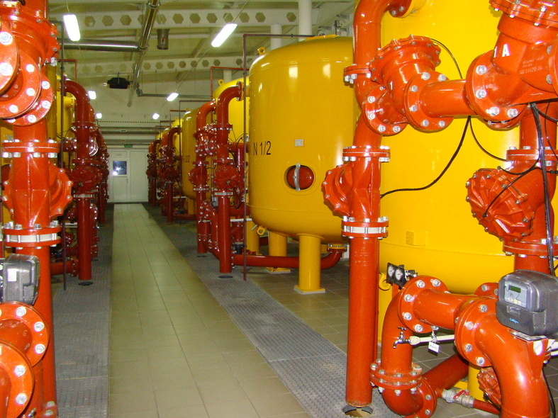 Hala filtrów w Stacji Uzdatniania Wody przy ul. Malborskiej Hala filtrów w Stacji Uzdatniania Wody przy ul. Malborskiej