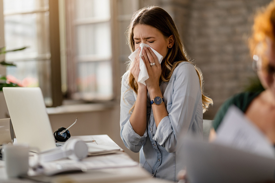 Jakie są najczęstsze objawy alergii i jak sobie z nimi radzić?