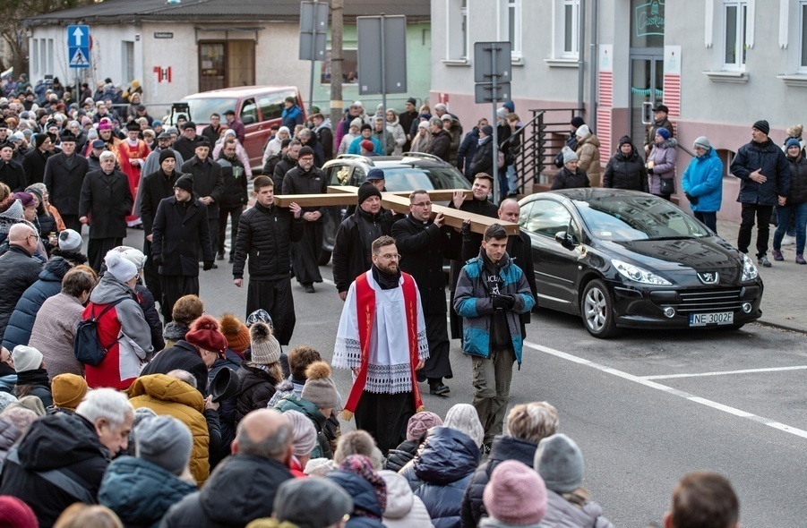 Elbląg, Z krzyżem przez Elbląg Elbląg, Z krzyżem przez Elbląg