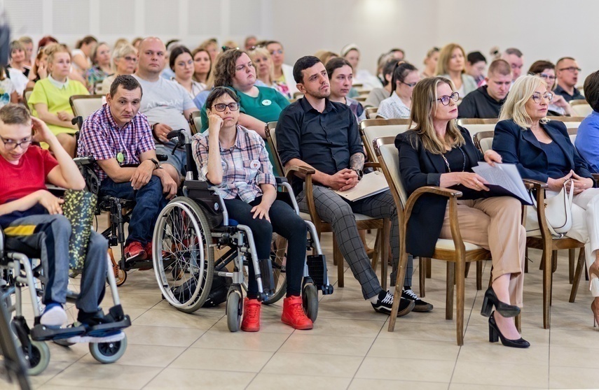 Elbląg, Konferencja w ramach Tygodnia Osób Niepełnosprawnych,