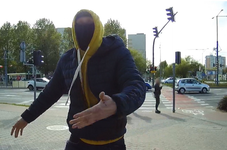 Elbląg, Podczas zdarzenia mężczyzna był zamaskowany, Elbląg, Podczas zdarzenia mężczyzna był zamaskowany,