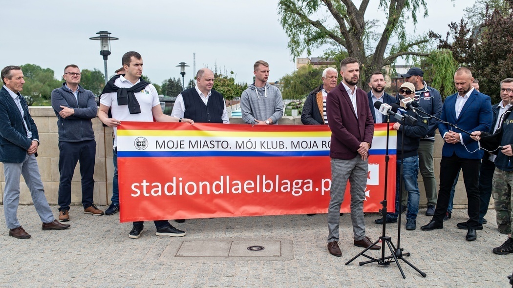 Elbląg, Zdjęcie ze wspólnej konferencji elbląskich klubów sportowych