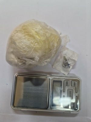 Elbląg, Miał przy sobie narkotyki oraz elektroniczną wagę Elbląg, Miał przy sobie narkotyki oraz elektroniczną wagę