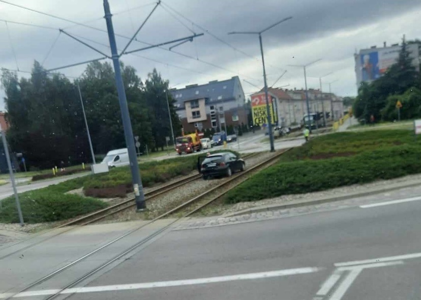 Elbląg, Przez rondo na skróty Elbląg, Przez rondo na skróty