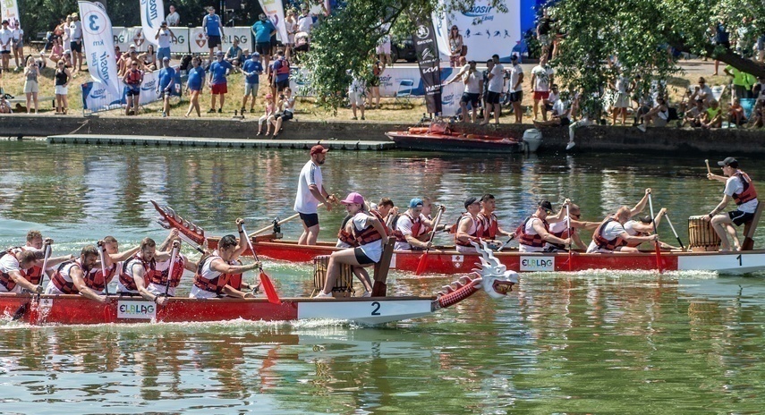 Elbląg, Smocza rywalizacja z kąpielą w rzece Elbląg, Smocza rywalizacja z kąpielą w rzece