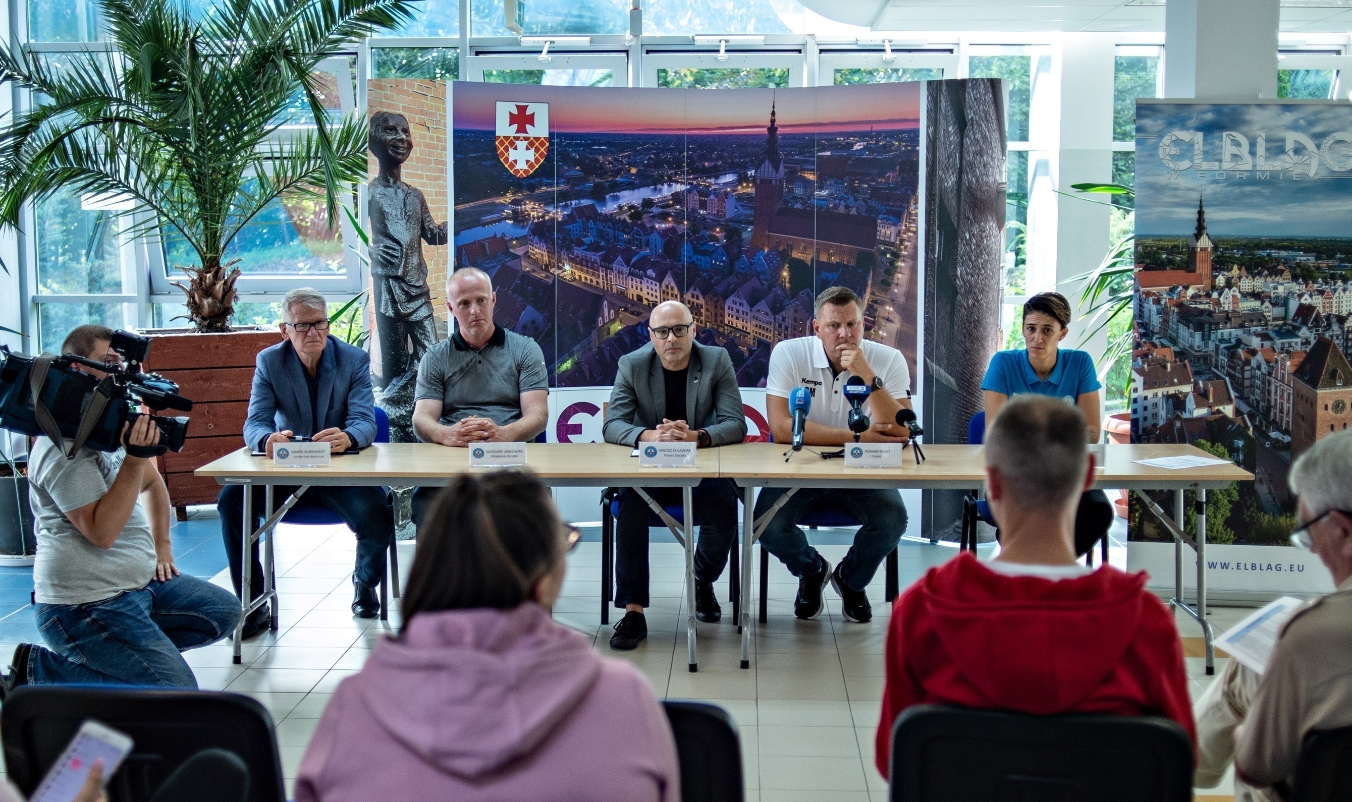 Elbląg, W konferencji udział wzięli: Marek Burkhardt, Grzegorz Jankowiak, Miłosz Kulawiak, Roman Mont oraz Vitoria Macedo Elbląg, W konferencji udział wzięli: Marek Burkhardt, Grzegorz Jankowiak, Miłosz Kulawiak, Roman Mont oraz Vitoria Macedo