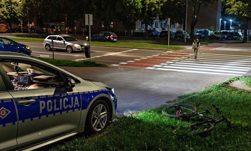 Elbląg, Potrącenie rowerzystki na Nowowiejskiej Elbląg, Potrącenie rowerzystki na Nowowiejskiej