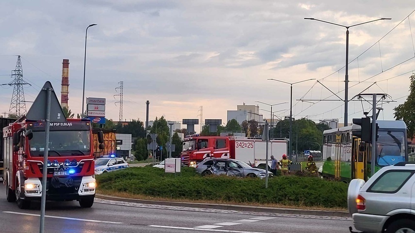 Elbląg, Zderzenie z tramwajem na rondzie Elbląg, Zderzenie z tramwajem na rondzie