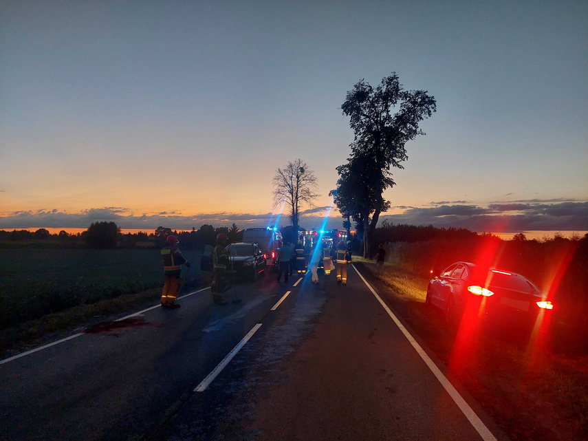 Elbląg, Toyota zderzyła się z ciągnikiem Elbląg, Toyota zderzyła się z ciągnikiem