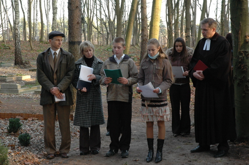 Elbląg, Zdjęcie z 2006 roku, cmentarz w Kadynach, Elbląg, Zdjęcie z 2006 roku, cmentarz w Kadynach,