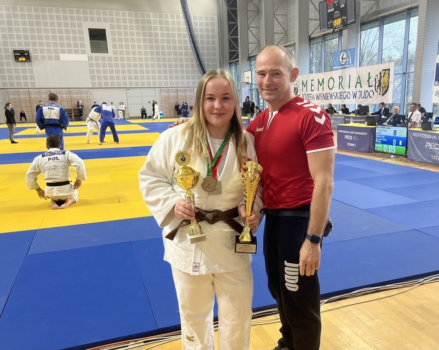 Elbląg, Aleksandra Kocięba i trener Tomasz Gadaj (źr. FB Truso Elbląg) Elbląg, Aleksandra Kocięba i trener Tomasz Gadaj (źr. FB Truso Elbląg)