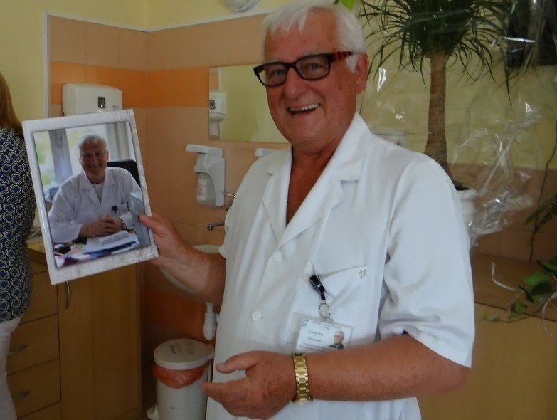 Elbląg, Doktor Edward Bryk na zdjęciu z 2018 roku, kiedy przechodził na emeryturę Elbląg, Doktor Edward Bryk na zdjęciu z 2018 roku, kiedy przechodził na emeryturę