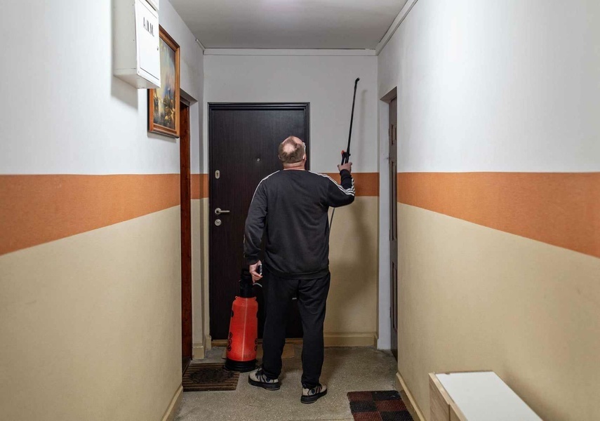Elbląg, Dezynsekcja w wieżowcu przy ul. Władysława IV nr 3, Elbląg, Dezynsekcja w wieżowcu przy ul. Władysława IV nr 3,