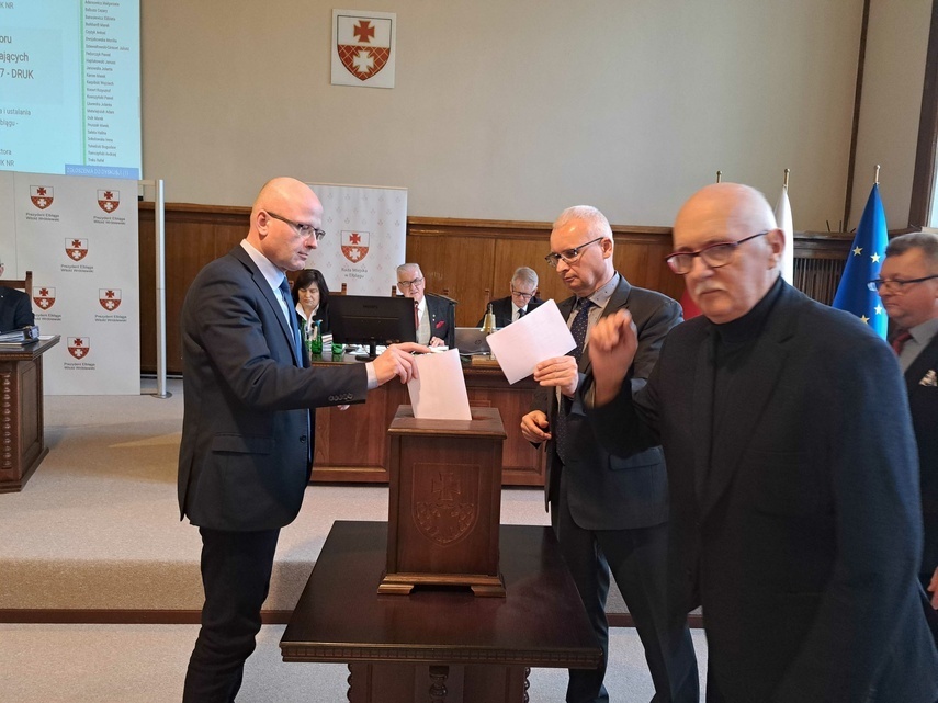 Elbląg, Głosowanie radnych było tajne Elbląg, Głosowanie radnych było tajne