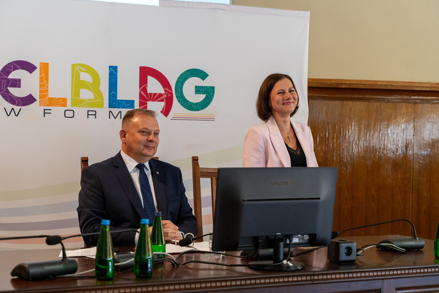 Elbląg, Prezydent Michał Missan i wiceprezydentka Katarzyna Wiśniewska podczas sesji,