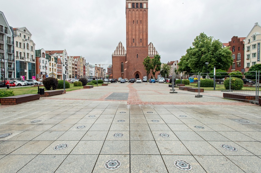 Elbląg, Plac katedralny po remoncie, można zaczynać Dni Elbląga Elbląg, Plac katedralny po remoncie, można zaczynać Dni Elbląga