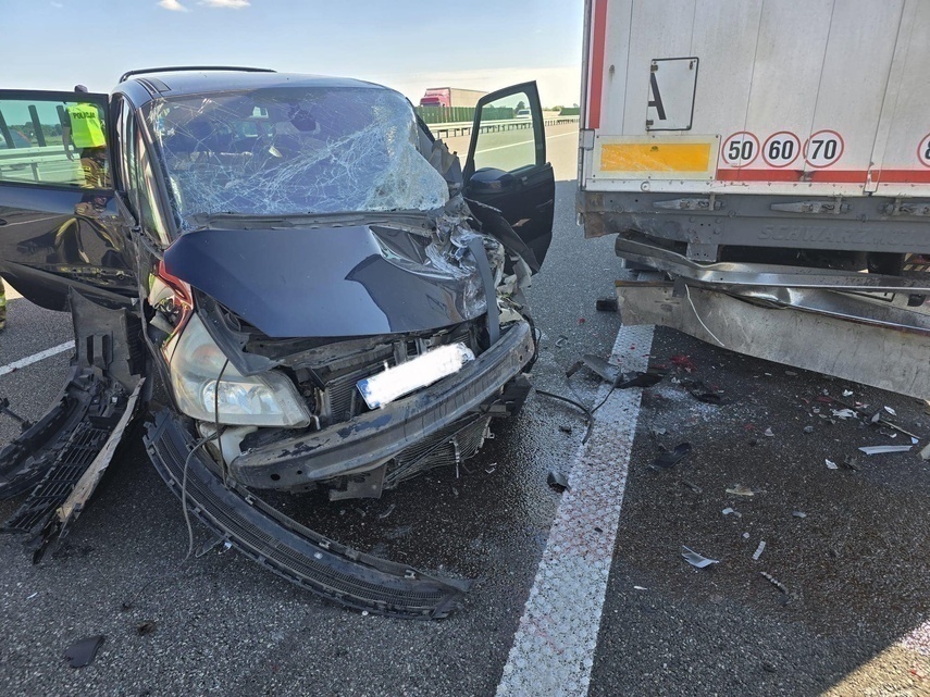Elbląg, Zderzenie pojazdów na S7. Korek trwał dwie godziny Elbląg, Zderzenie pojazdów na S7. Korek trwał dwie godziny