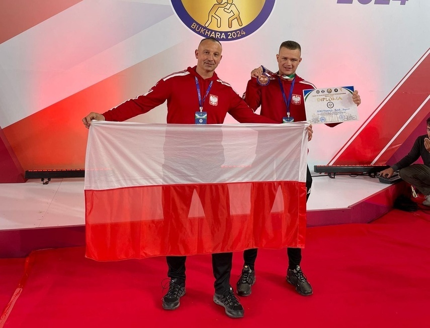 Elbląg, Jakub Skrętowicz (z prawej) z trenerem Witoldem Rogozem Elbląg, Jakub Skrętowicz (z prawej) z trenerem Witoldem Rogozem