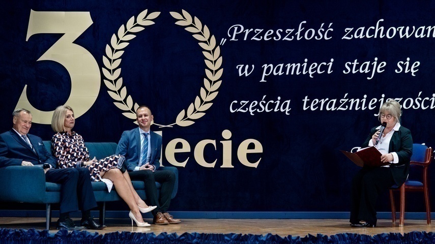 Elbląg, Trzy powody do świętowania w IV LO Elbląg, Trzy powody do świętowania w IV LO