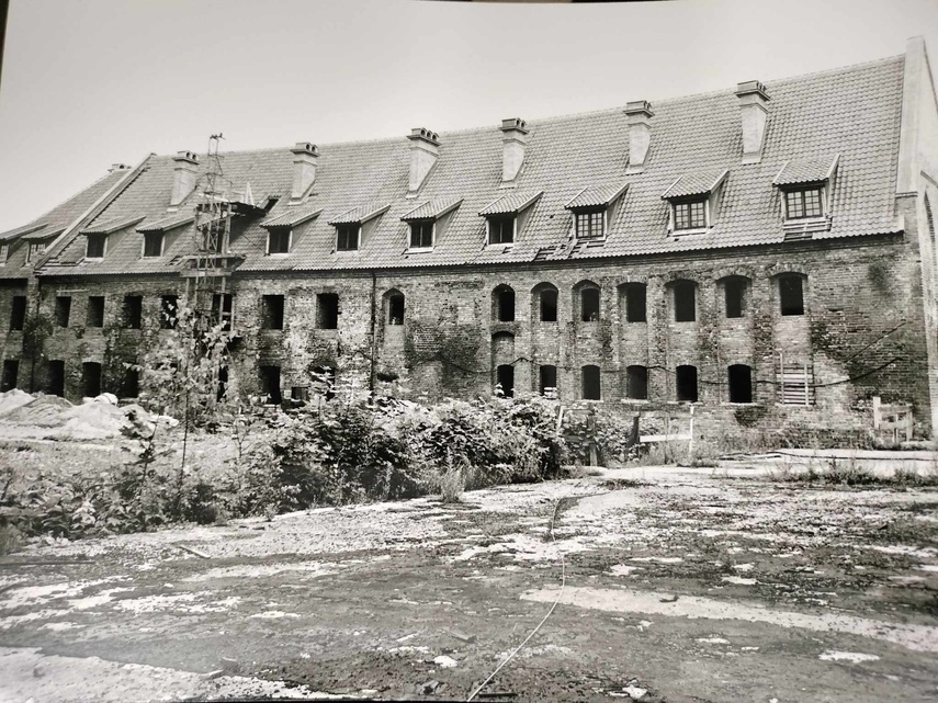 Elbląg, Odbudowa budynku Podzamcza (arch. MAH) Elbląg, Odbudowa budynku Podzamcza (arch. MAH)