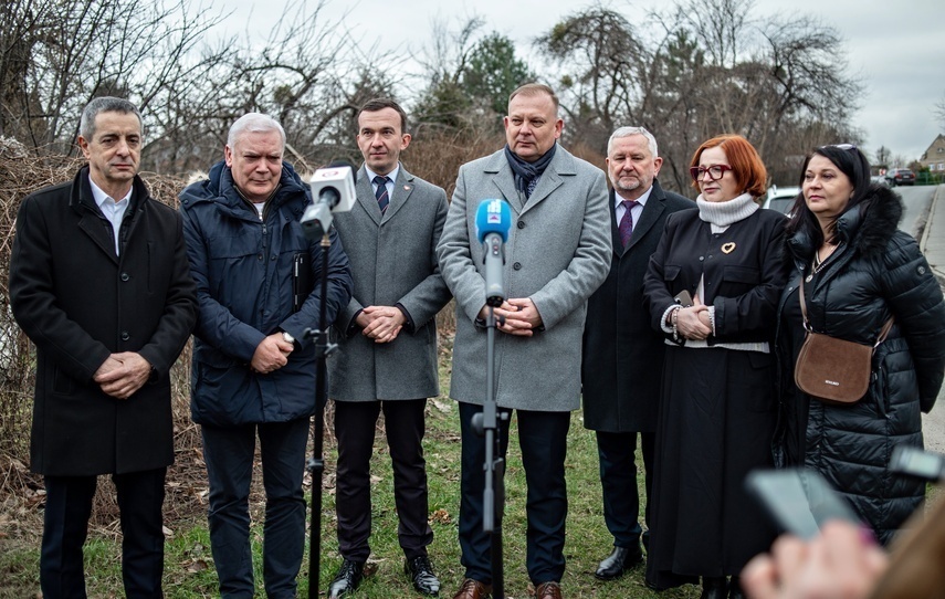 Elbląg, Ulica dwukierunkowa, konferencja wielowątkowa Elbląg, Ulica dwukierunkowa, konferencja wielowątkowa