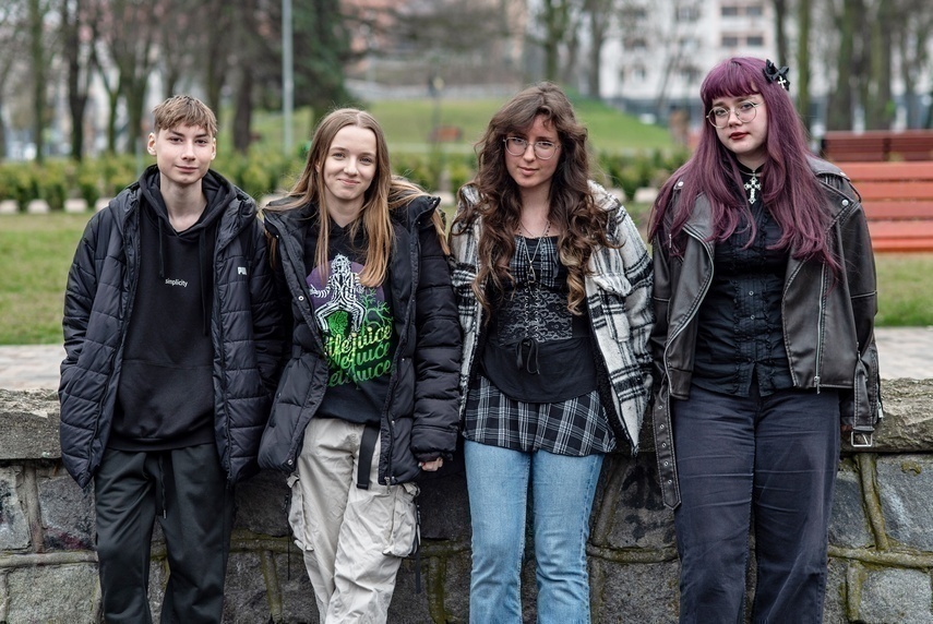 Elbląg, Od lewej: Hubert, Kinga II, Kinga I i Julianna - praktykanci z ZSTI