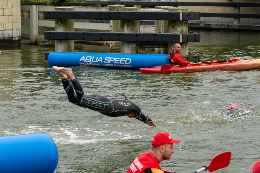 Elbląg, Pływacy i triathloniści opanują starówkę