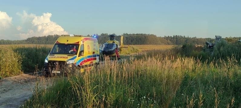 Elbląg, Mężczyznę do szpitala zabrał śmigłowiec LPR, Elbląg, Mężczyznę do szpitala zabrał śmigłowiec LPR,