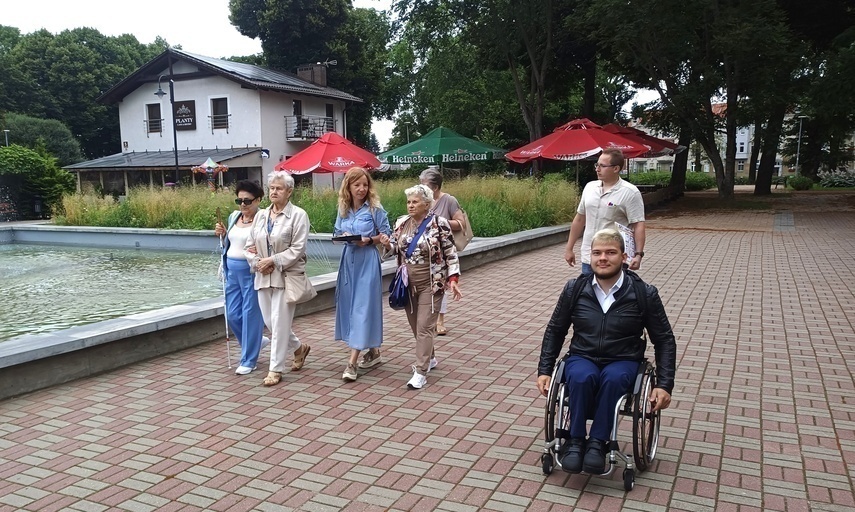 Elbląg, Sprawdzają, co najbardziej przeszkadza osobom niepełnosprawnym