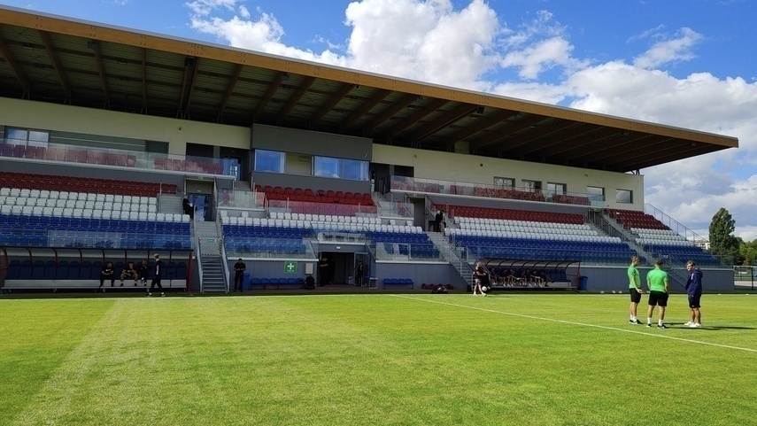 Elbląg, Stadion w Środzie Wielkopolskiej Elbląg, Stadion w Środzie Wielkopolskiej