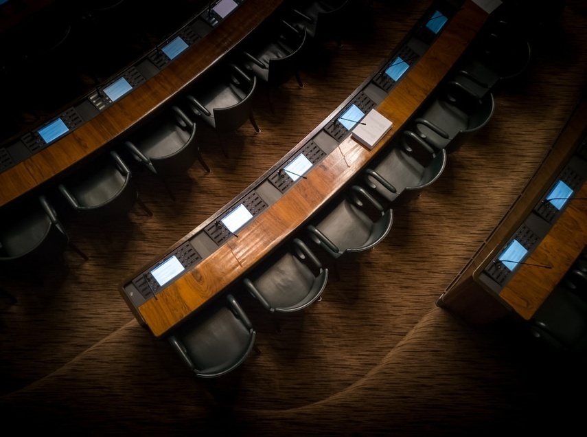 Co czeka nas w polityce w 2025 roku? Bukmacherzy śledzą sytuację