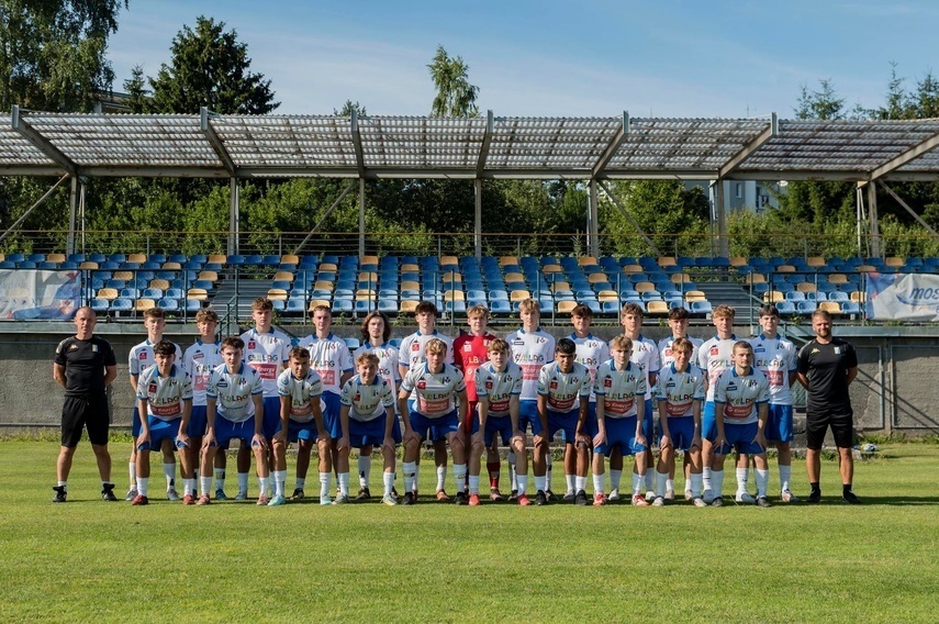 Elbląg, Triumf i lekcja czwartoligowców