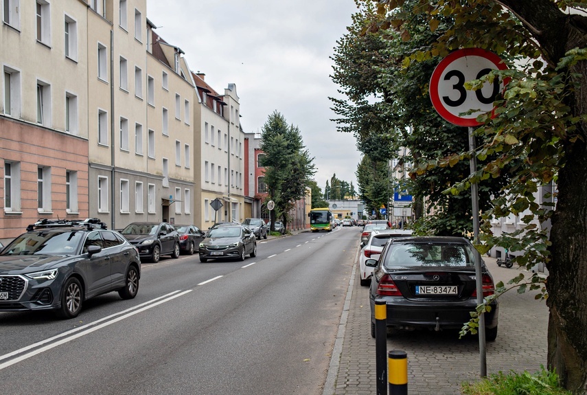 Elbląg, Na części ul. Mickiewicza ograniczenie prędkości do 30 km/h obowiązuje już całą dobę Elbląg, Na części ul. Mickiewicza ograniczenie prędkości do 30 km/h obowiązuje już całą dobę