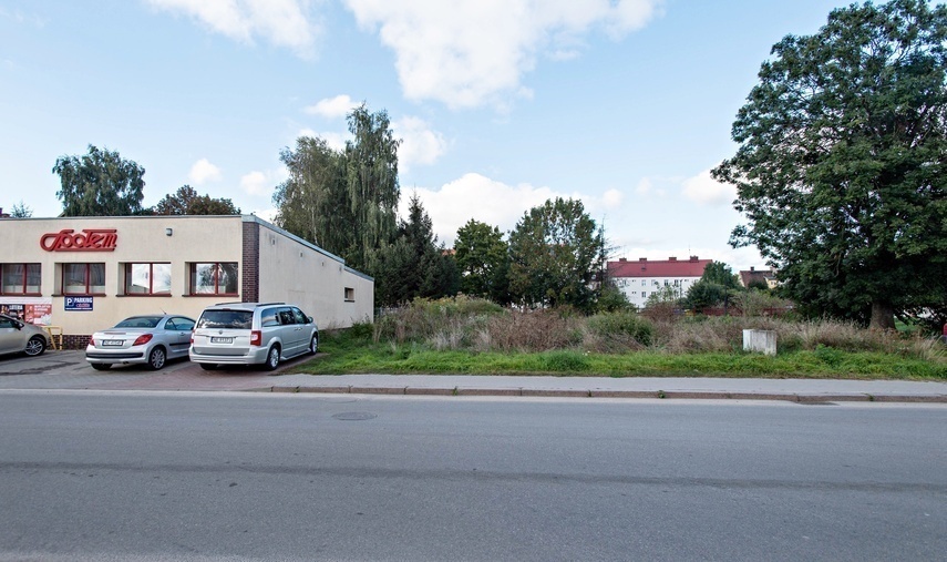 Elbląg, Miasto chce sprzedać działkę w sąsiedztwie sklepu Społem