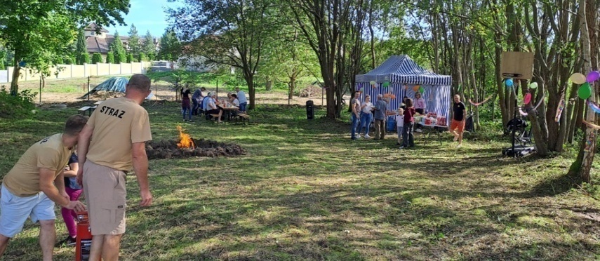 Elbląg, Uprawiasz turystykę rowerową lub pieszą? Zagłosuj na centrum rekreacji w Dąbrowie!  (Opowieści o Dąbrowie, odc. 11)