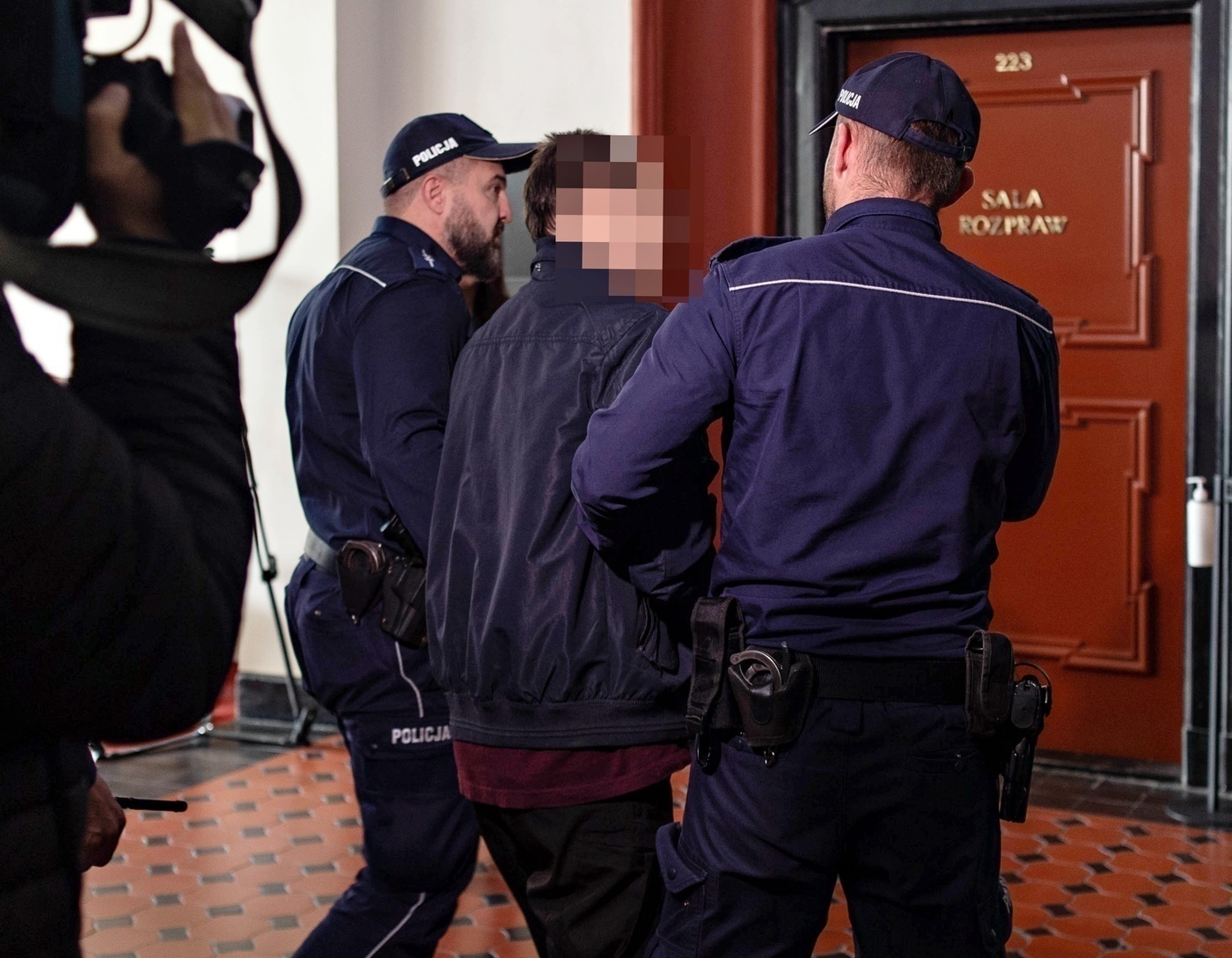 Elbląg, Mężczyzna został na rozprawę doprowadzony z aresztu, Elbląg, Mężczyzna został na rozprawę doprowadzony z aresztu,