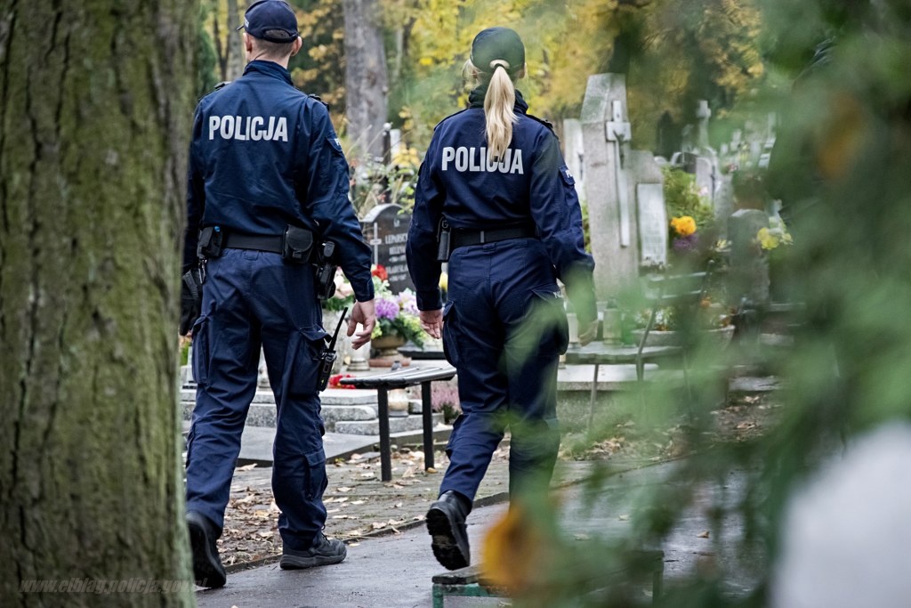 Elbląg, Kradzieże na cmentarzach
