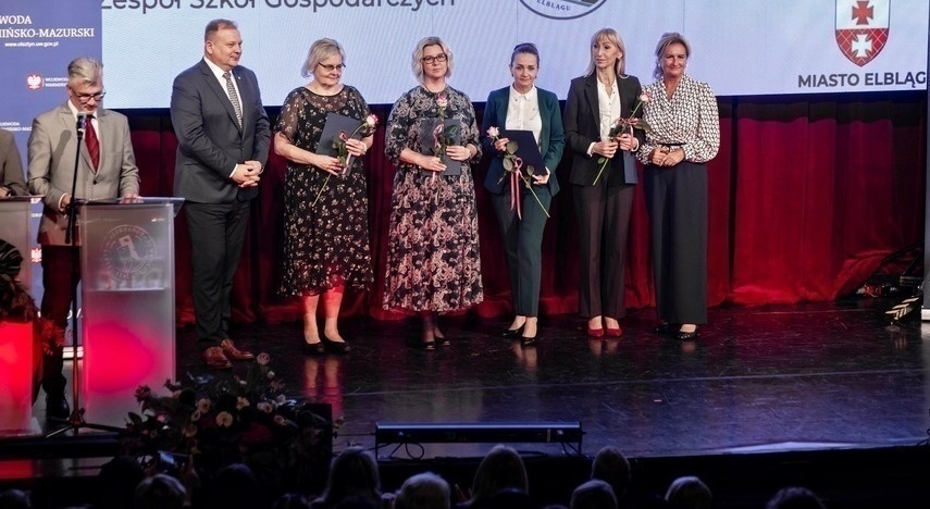 Elbląg, Nauczyciele nagrodzeni przy okazji święta oświaty Elbląg, Nauczyciele nagrodzeni przy okazji święta oświaty