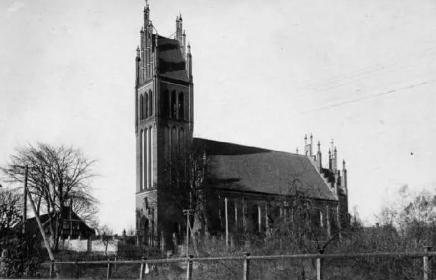 Elbląg, Kościół św. Wojciecha dawniej (zdjęcie pochodzi ze strony parafii św. Wojciecha) Elbląg, Kościół św. Wojciecha dawniej (zdjęcie pochodzi ze strony parafii św. Wojciecha)