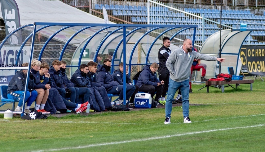 Elbląg, Trener Damian Hebda: „Nie możemy tracić bramek zaraz po zdobyciu gola” (komentarz pomeczowy) Elbląg, Trener Damian Hebda: „Nie możemy tracić bramek zaraz po zdobyciu gola” (komentarz pomeczowy)