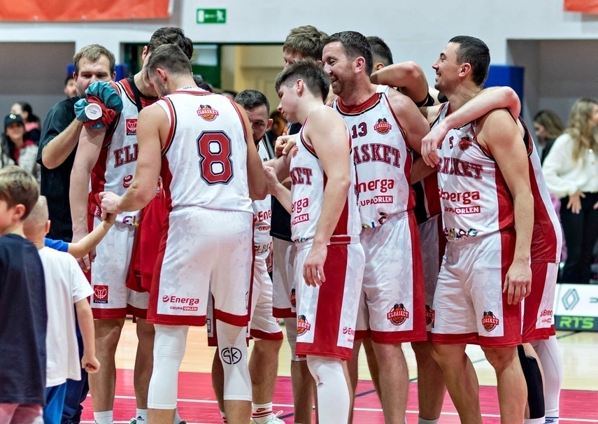 Pewne zwycięstwo pod koszem [ Sport ]