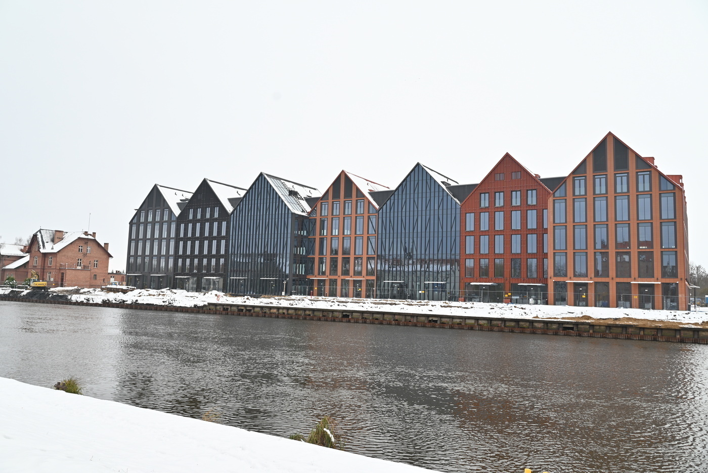 Elbląg, Inwestycja dobija do brzegu, pozostał rok